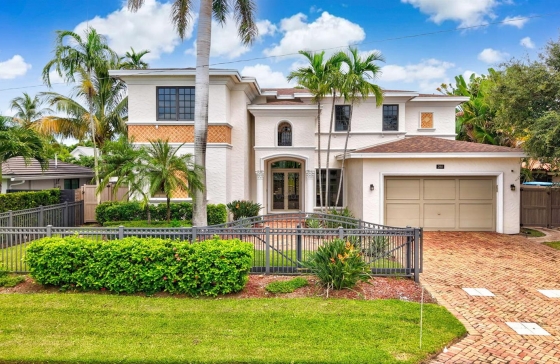 260 NE Wavecrest #