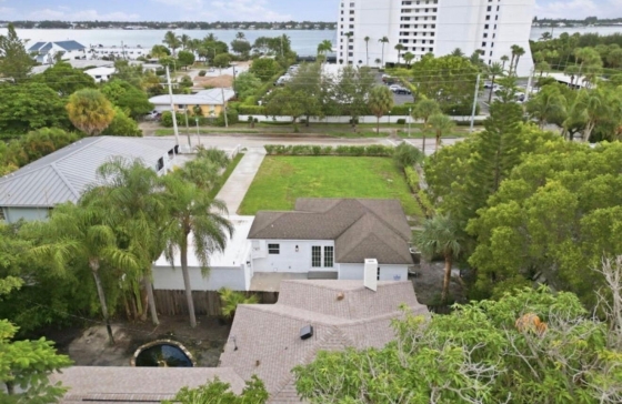 5203 N Flagler #