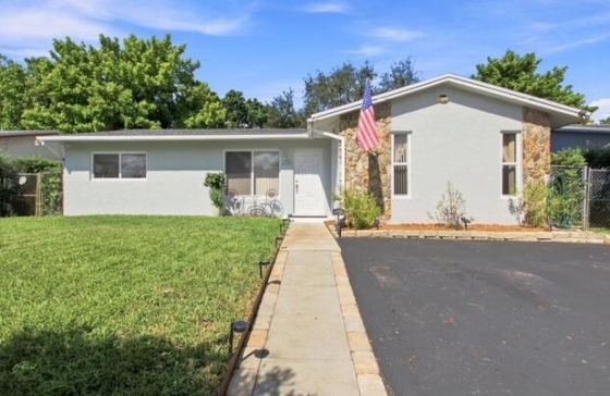 3130 N 72nd #