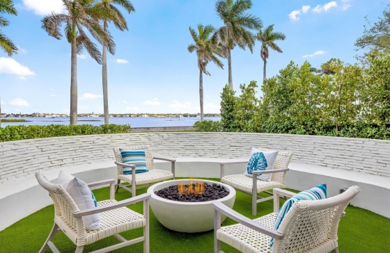 2745 S Flagler #