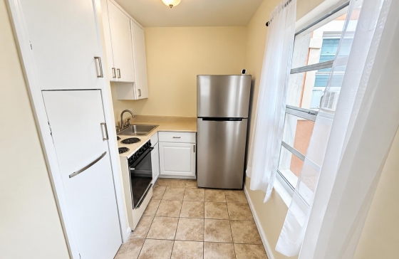 2735 NE 9th #Unit-B