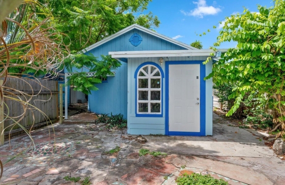 714 W Lakewood #B