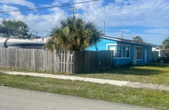 2531 NE 9th #