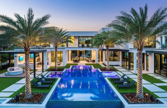 372 E Alexander Palm #